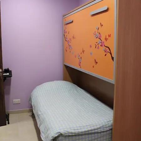 Apartment Hal Saghtrija